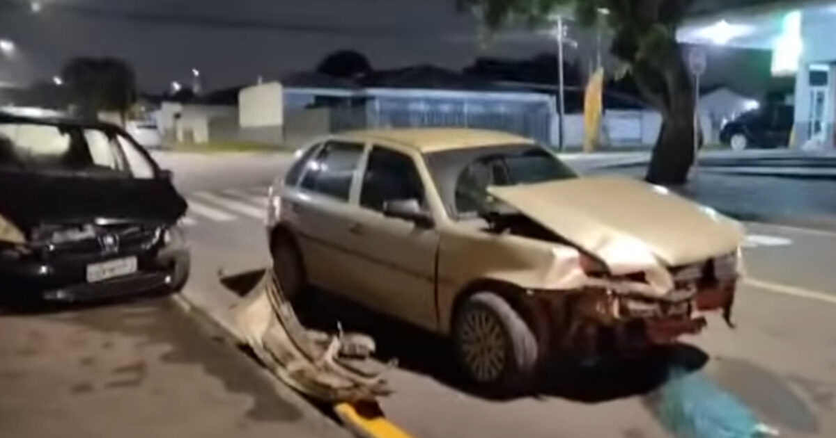 Cruzamento perigoso: dois carros colidem no Capela Velha