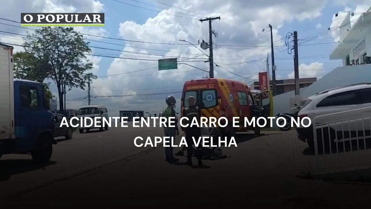 Acidente entre carro e moto no Capela Velha