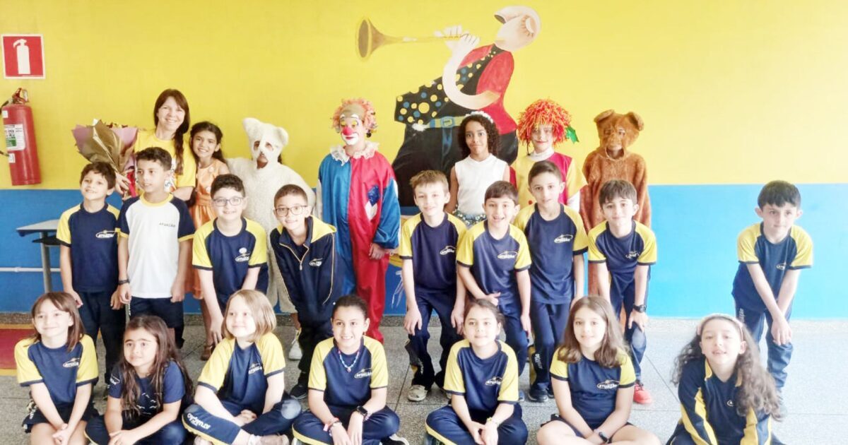 Escola Delani recebe visita de estudantes de Curitiba para confraternização de Páscoa