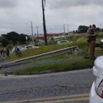 Acidente grave: Carro bate em poste na Avenida das Araucárias