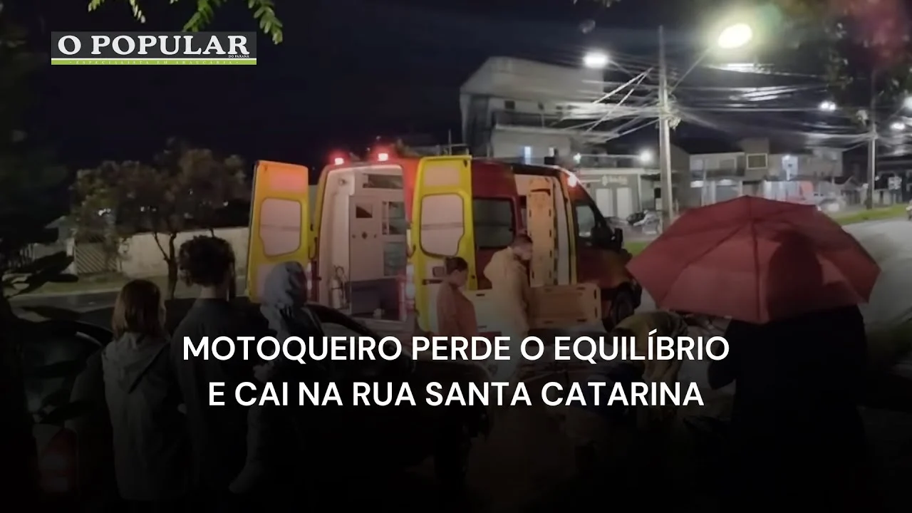 Motoqueiro perde o equilíbrio e cai na Rua Santa Catarina