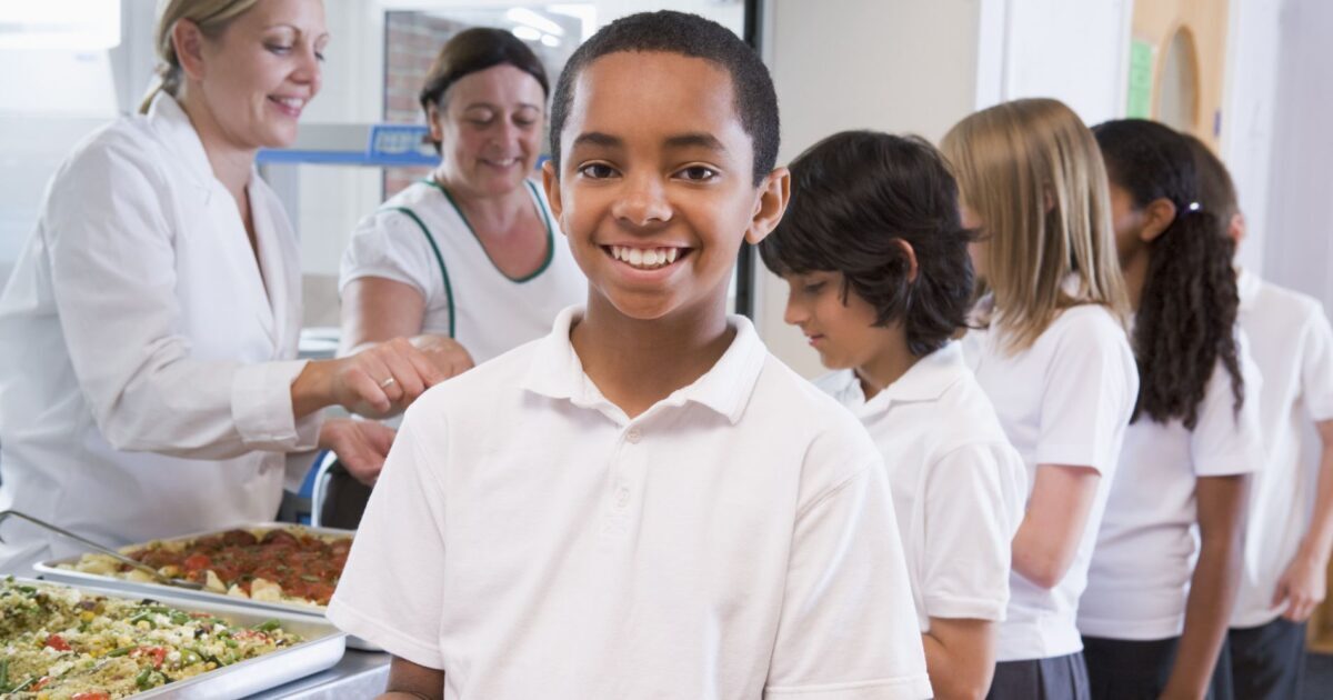 Coluna SMED: Cardápios especiais na alimentação escolar