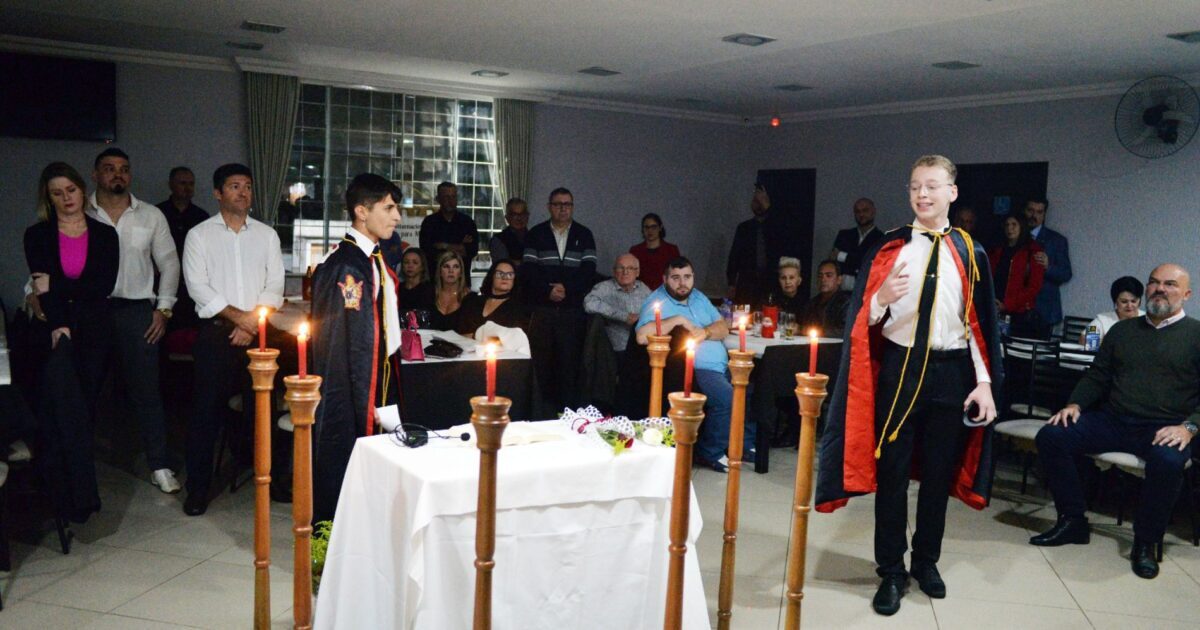 Loja Cavaleiros do Iguaçu nº 139 realiza jantar alusivo ao seu 16° aniversário