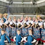 Teatro da Praça terá dança polonesa e stand up comedy no final de semana