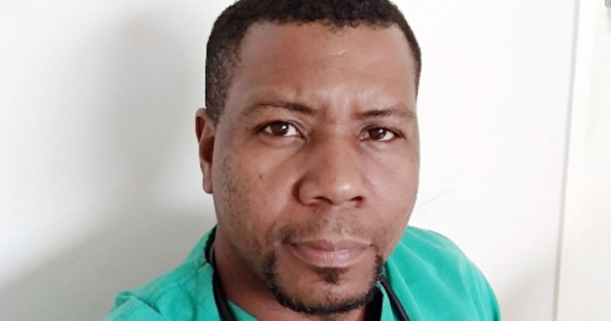 Colegas homenageiam médico que atuou em Araucária e faleceu de câncer