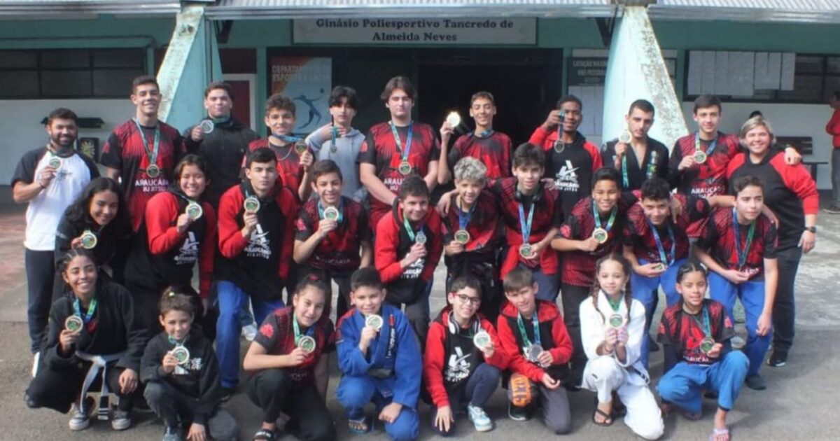 Lutadores araucarienses conquistaram 35 medalhas na 2ª Copa Paraná de Jiu Jitsu