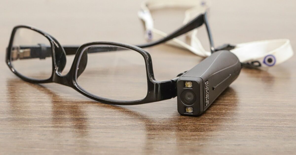 Óculos de inteligência artificial serão disponibilizados para alunos cegos de escolas estaduais