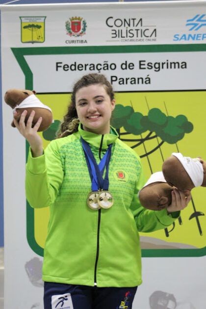 Anota aí! Mais três medalhas de ouro pra conta da esgrimista Gabriela Moraes