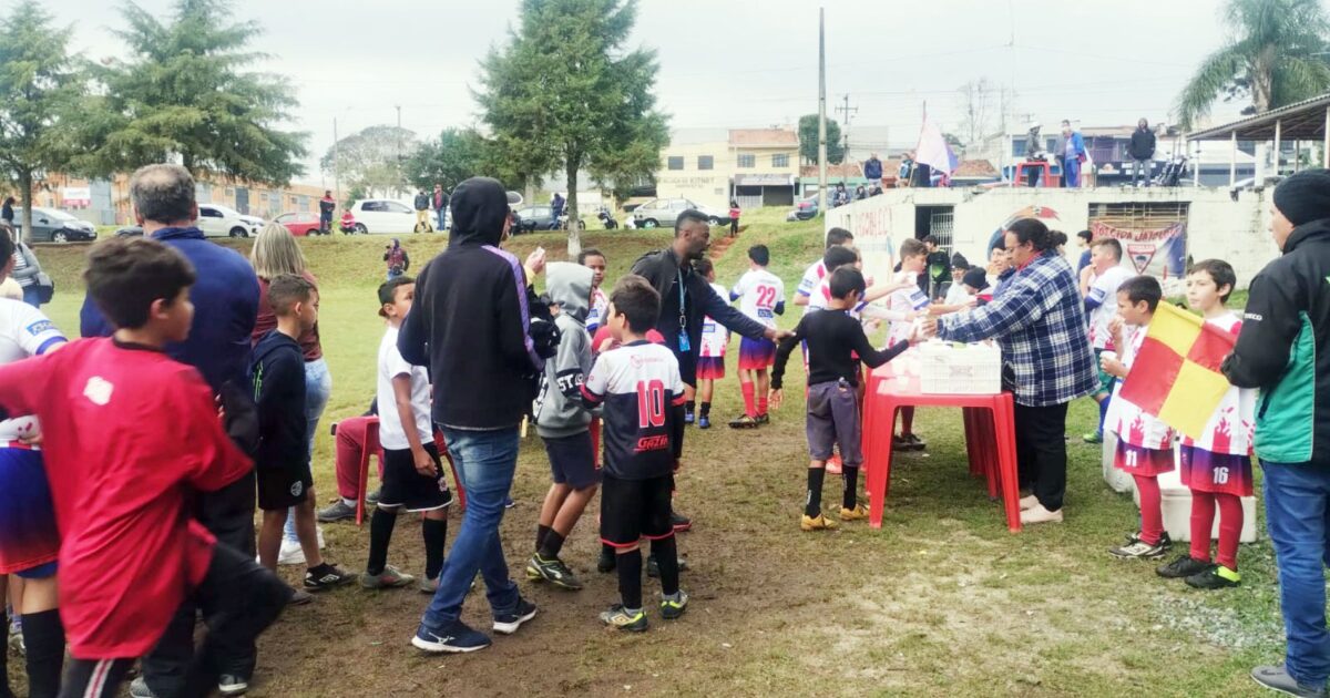 Times infantis do Jatobá recebem equipes do Arvoredo para partidas amistosas