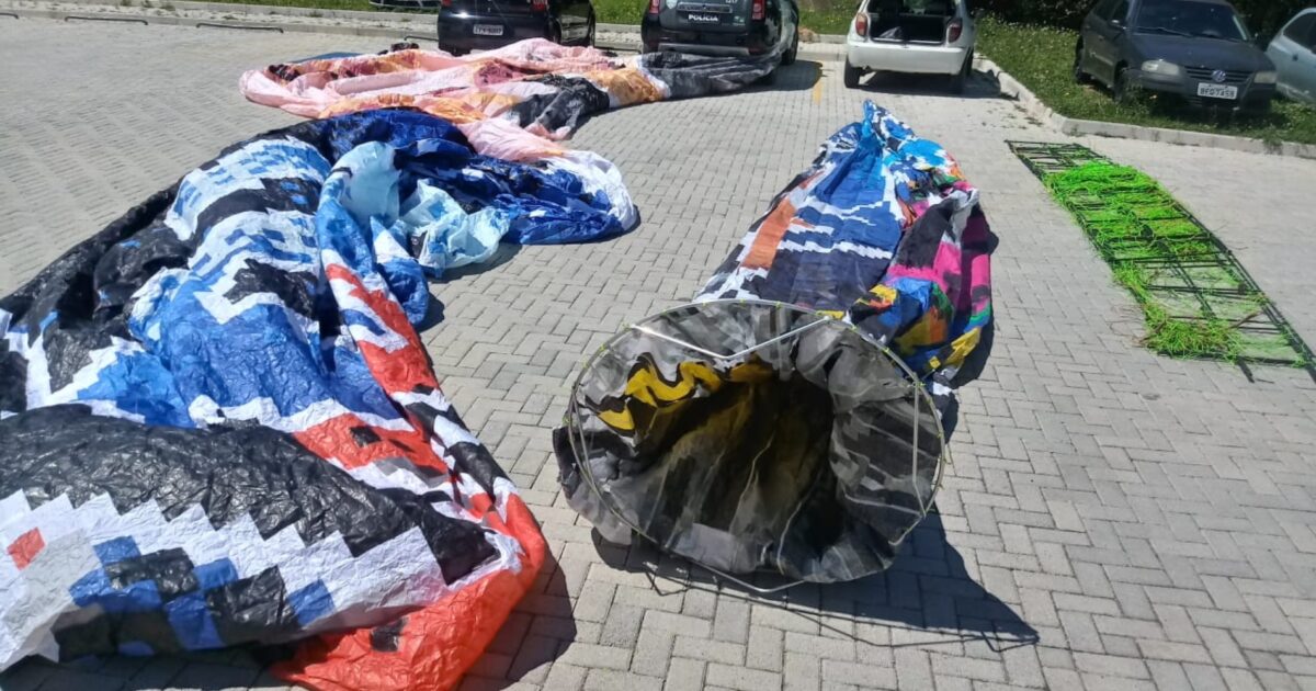 Três pessoas foram presas após soltarem balões na área rural