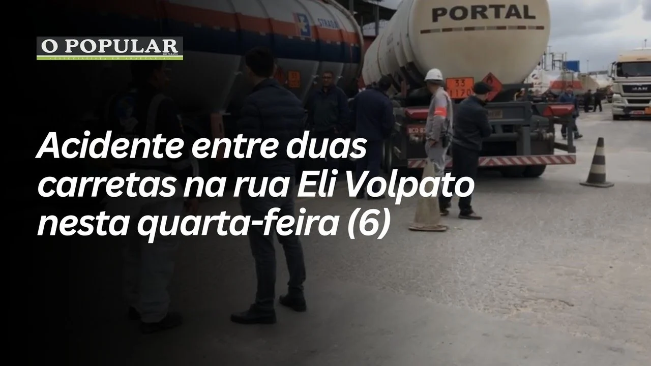 Acidente entre duas carretas na rua Eli Volpato nesta quarta-feira (6)