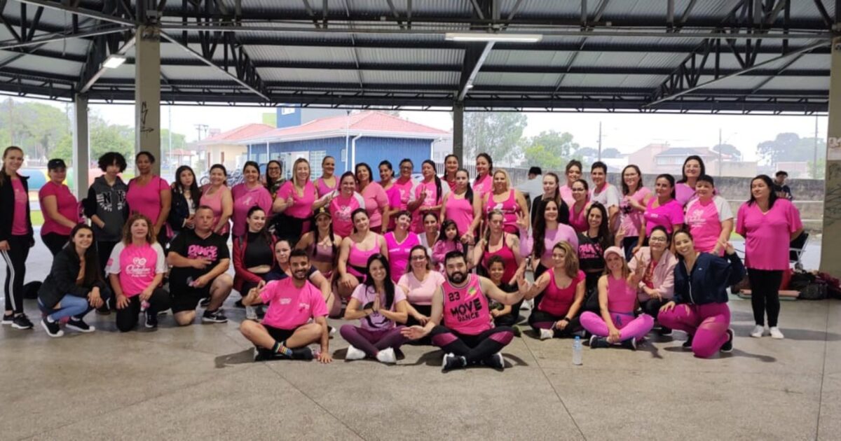 Apesar do mau tempo, o aulão de dança do Outubro Rosa foi um sucesso