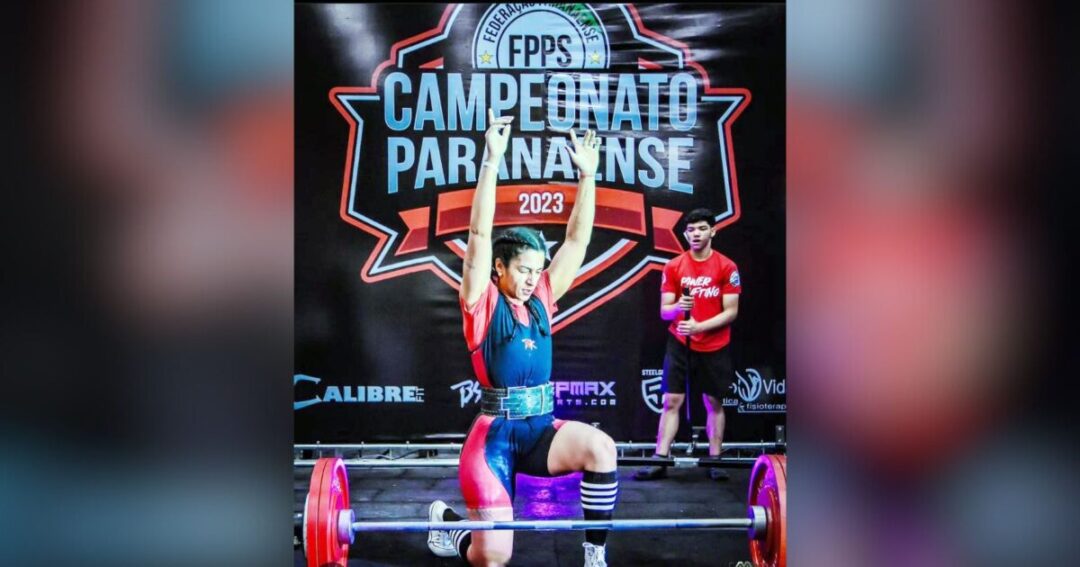 Atleta Fabi Mello é vice campeã paranaense de Powerlifting