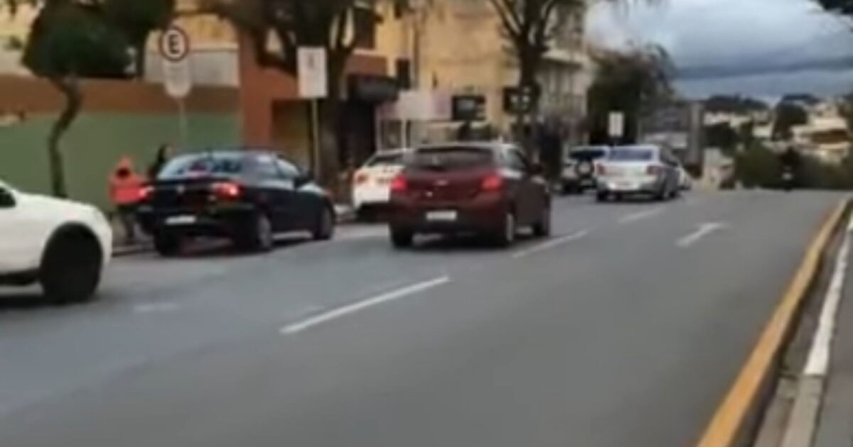 Limite de velocidade alterado na rua Archelau de Almeida Tôrres