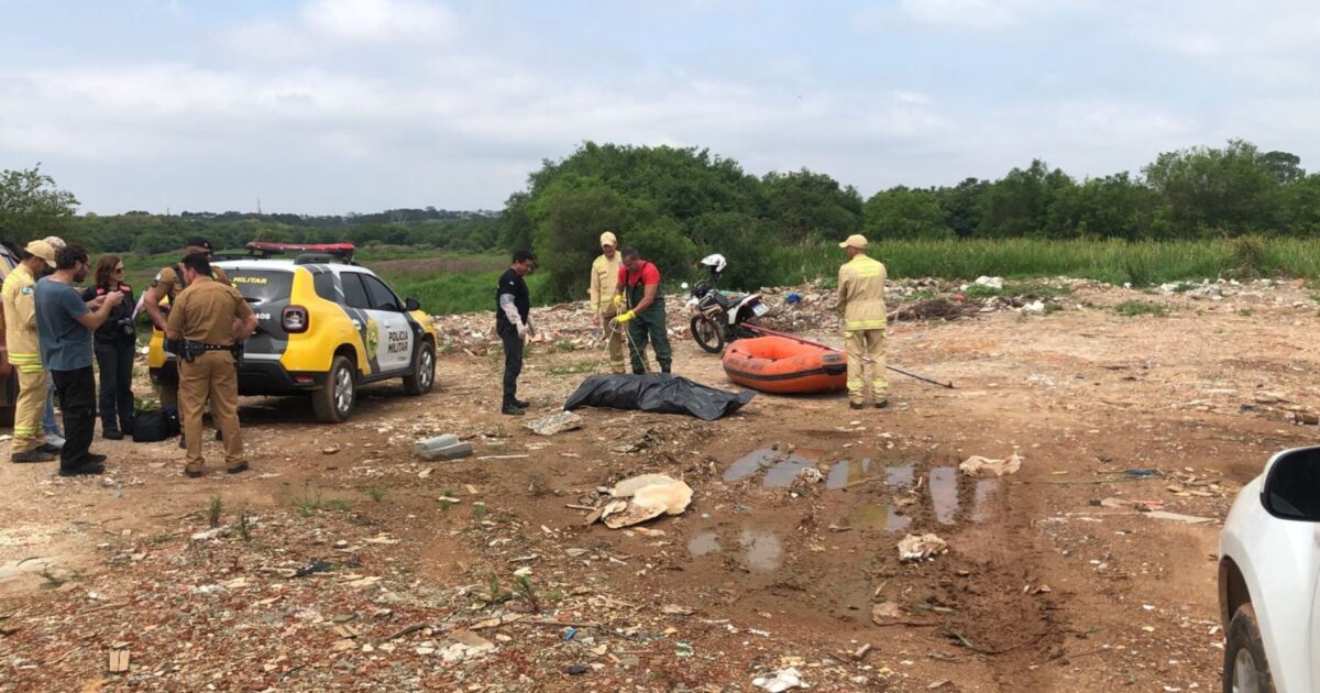 Pescador encontra corpo de homem boiando em uma cava na região do Palmital