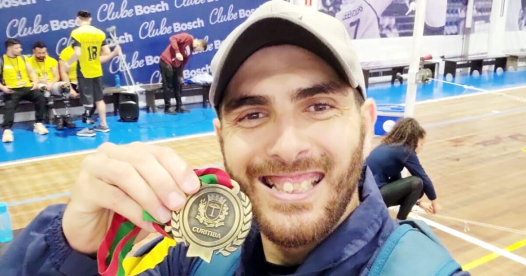 Time do paratleta Alex Witkovski é campeão da 2ª etapa do Regional Sul de Voleibol Sentado