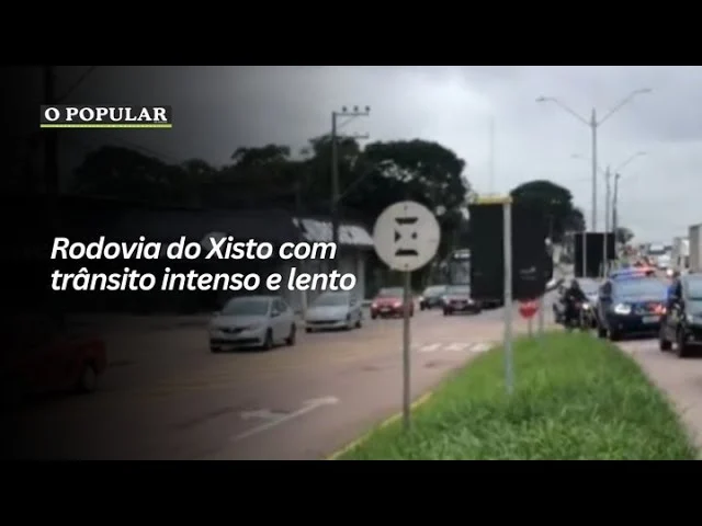 Rodovia do Xisto com trânsito intenso e lento