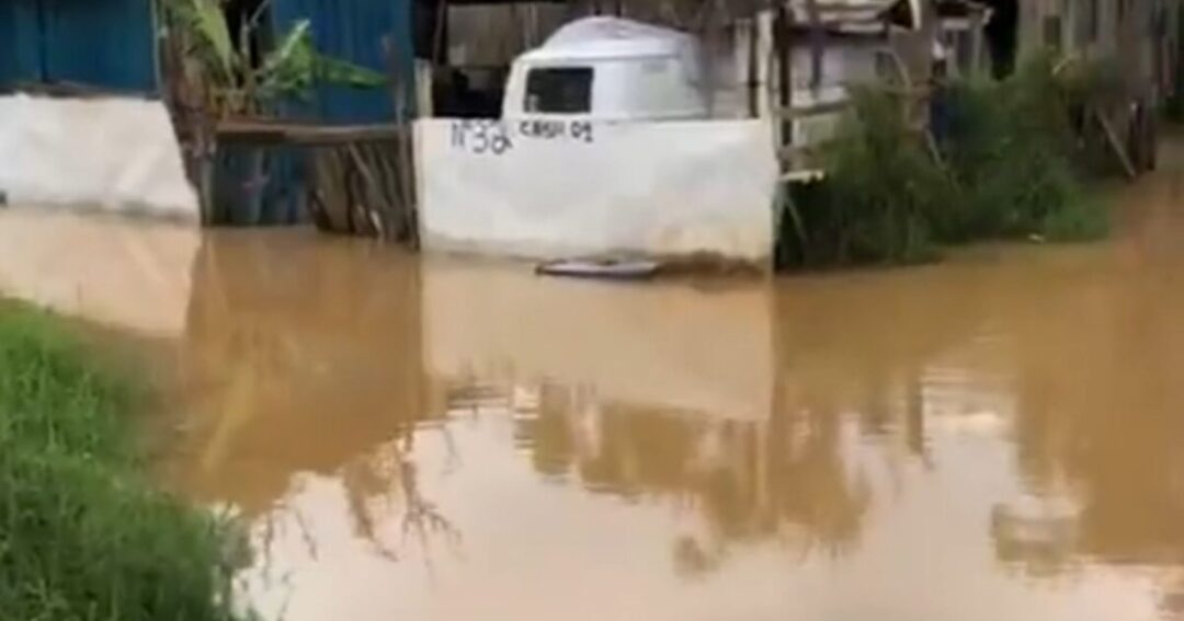 Chuvas intensas afetam a comunidade Beira Rio