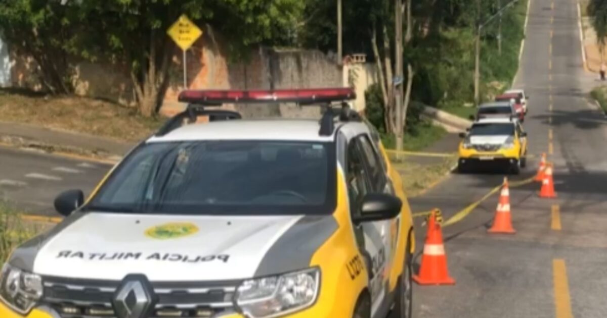 Mulher é morta a facadas pelo companheiro no Jardim Primavera