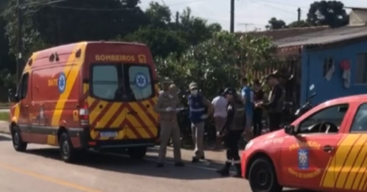 Senhor despenca de altura de aproximadamente 3 metros