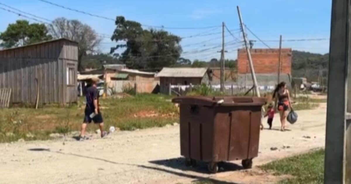Trabalho de recuperação após chuvas no Capela Velha
