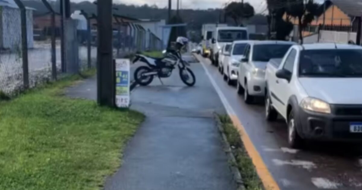 Tráfego movimentado na Marcelino Jasinski