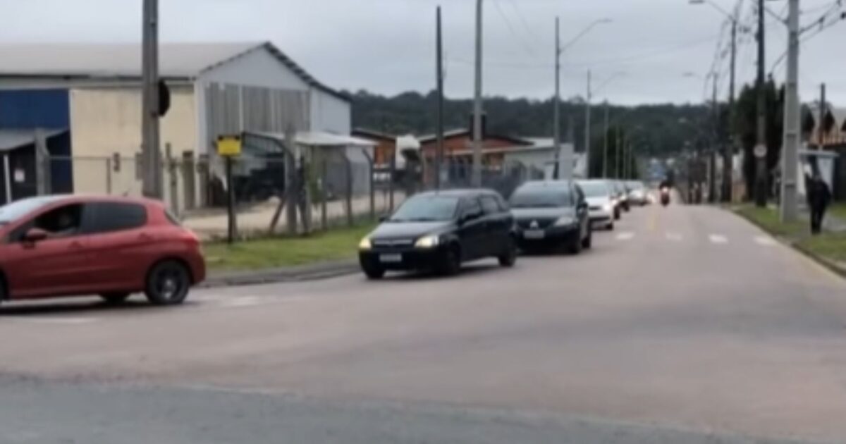 Trânsito carregado e intenso no viaduto da CSN