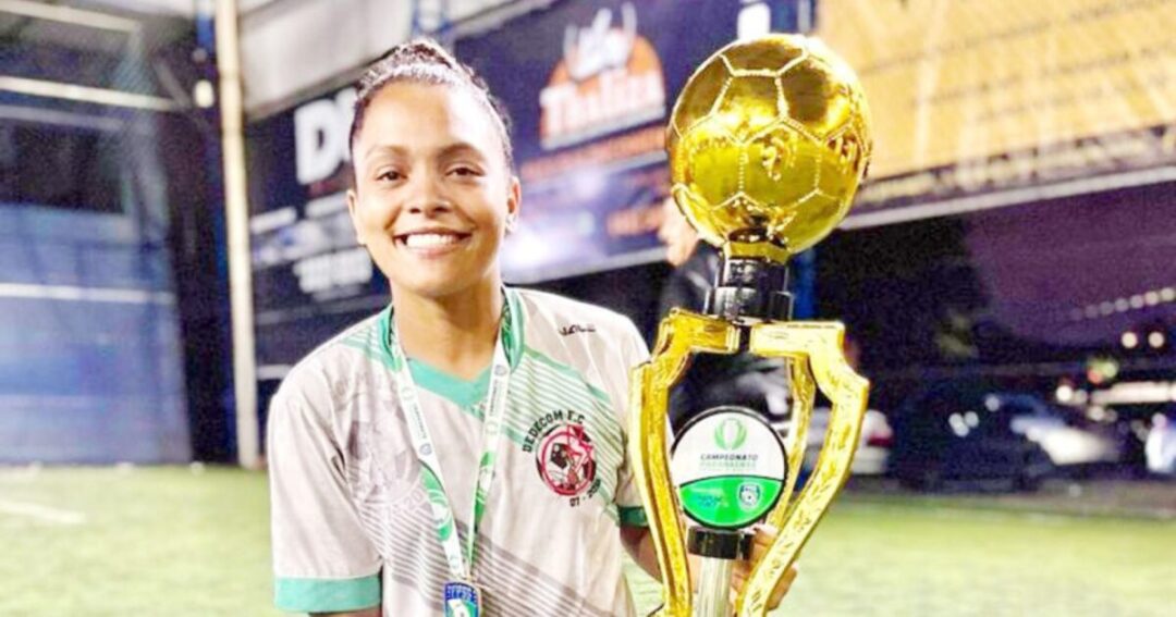 Araucariense é eleita a melhor jogadora do Para­naense de Futebol 7 Society