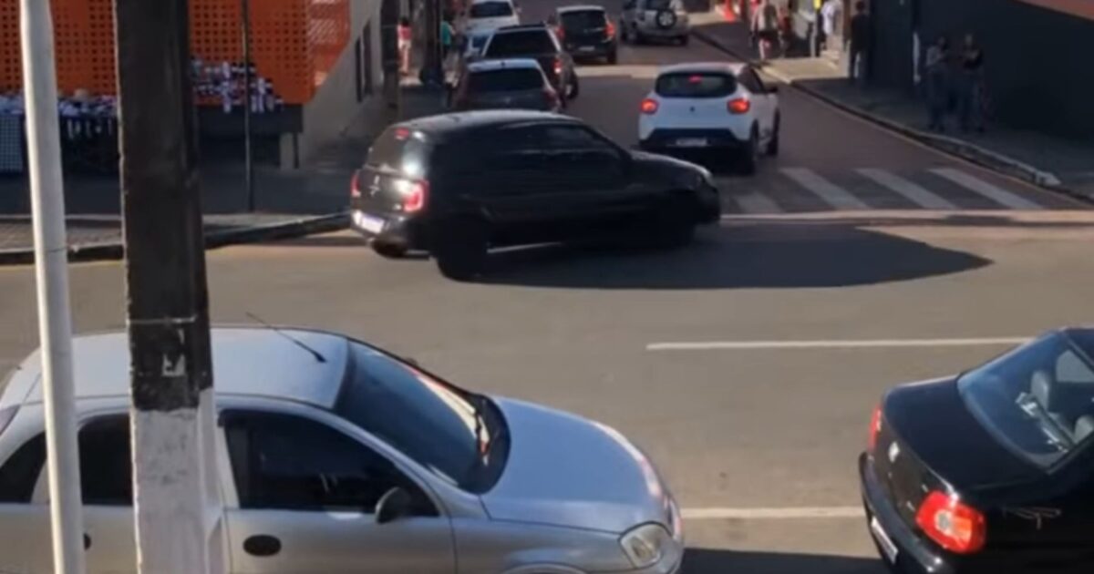 Condições do trânsito no entorno da praça Dr. Vicente Machado