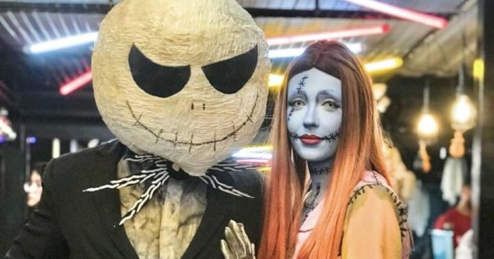 Maquiadora Helen e seu namorado estarão caracterizados de Grinch e Cindy Lou no Parque Cachoeira na véspera de Natal