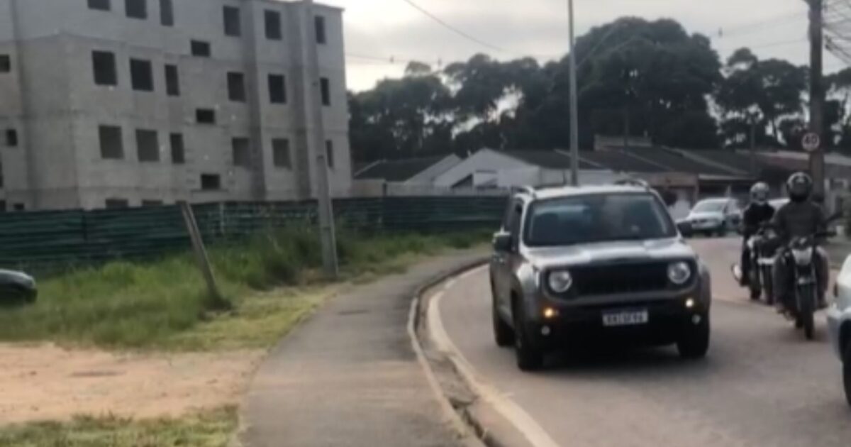 Movimentação intensa no cruzamento da Presidente Costa e Silva