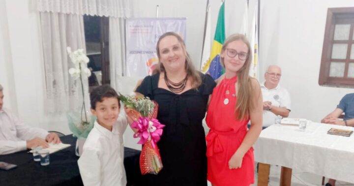 Toma posse a nova diretoria do Rotary Club de Araucária