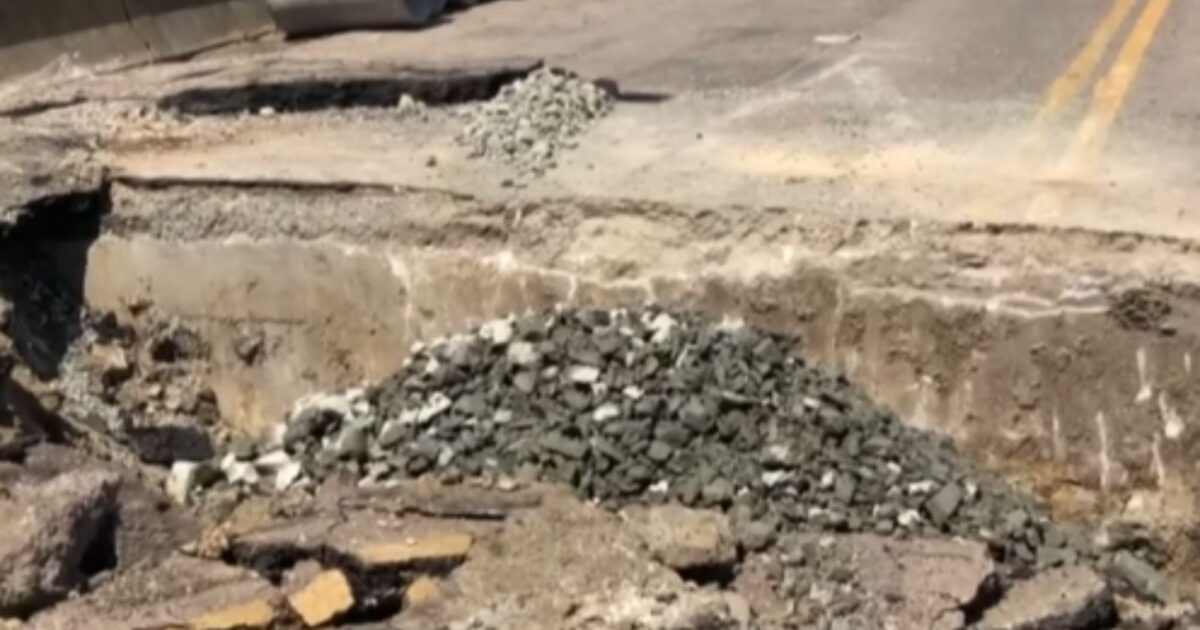 Trecho da PR-421 está interditado para a realização de obras de recapeamento