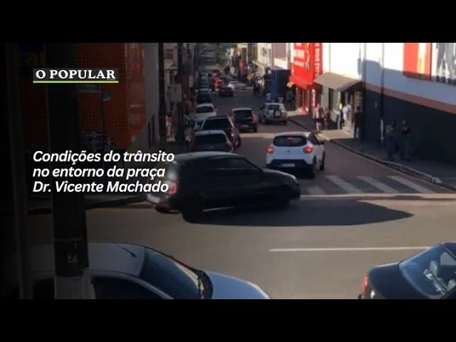 Condições do trânsito no entorno da praça Dr