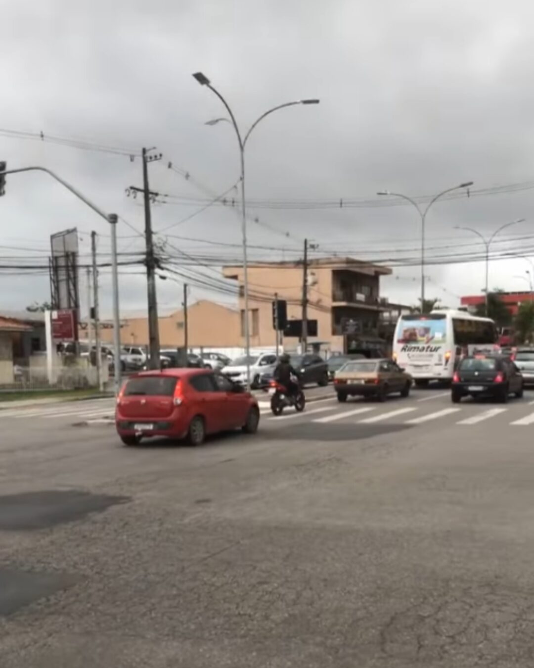 Tráfego Intenso na rua São Vicente de Paulo