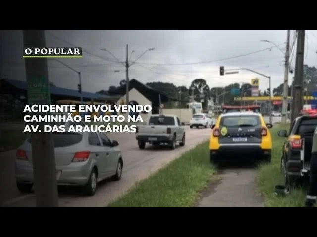 Acidente envolvendo caminhão e moto na Av