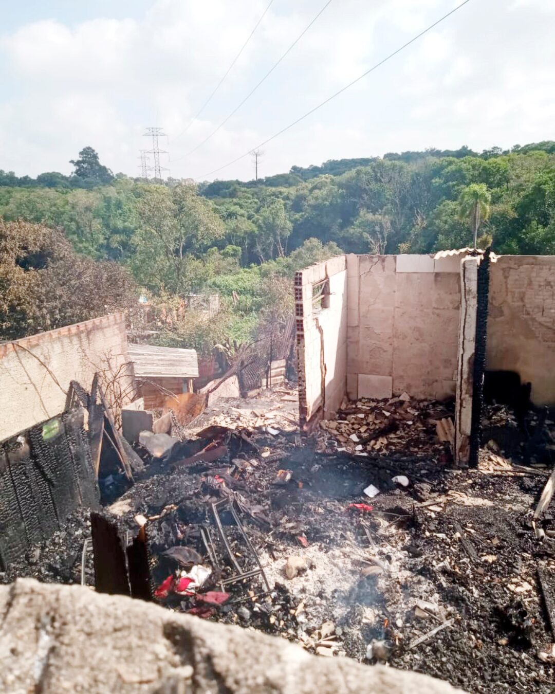 Vítima de incêndio no Iguatemi realiza vakinha para construir nova casa