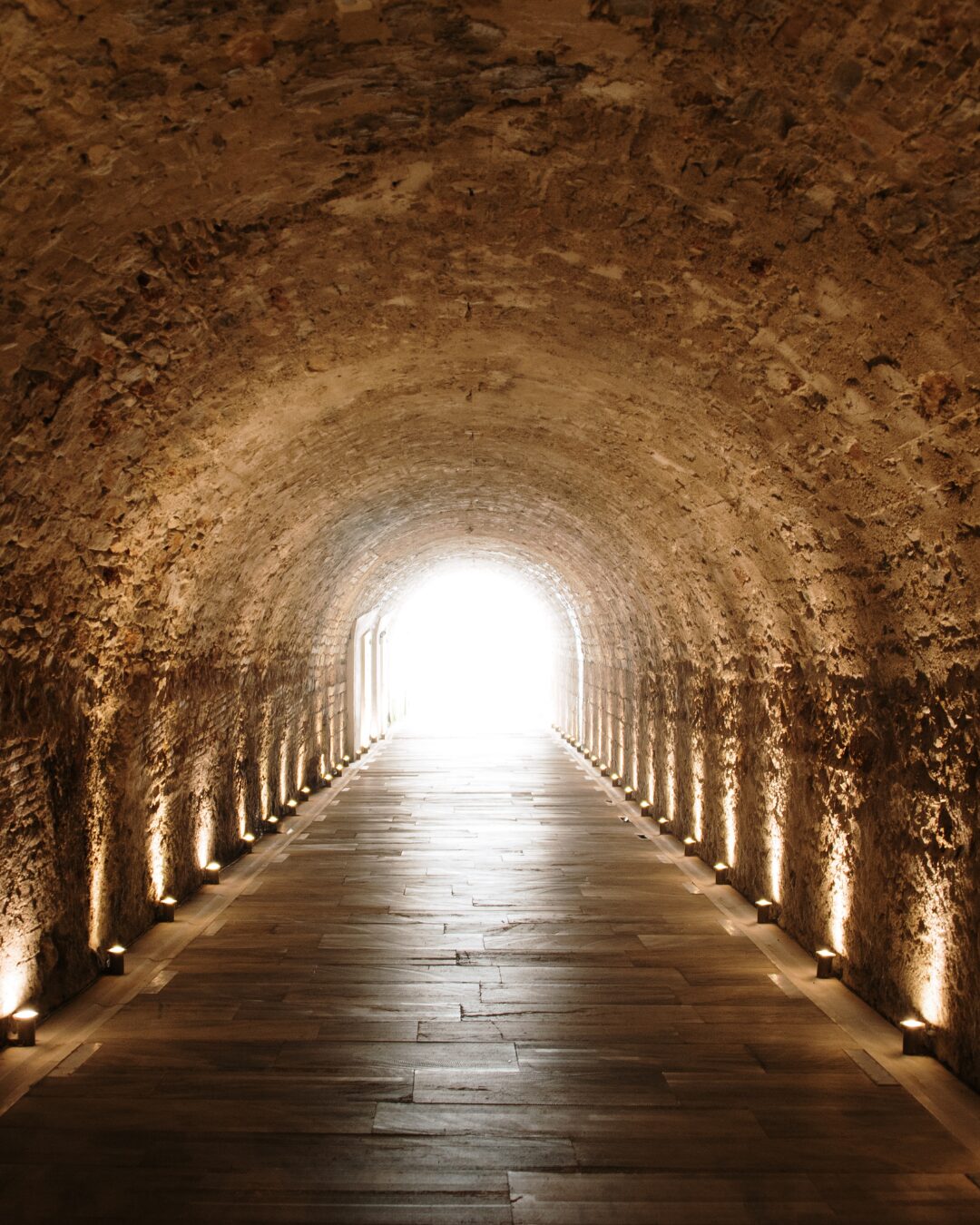 Evandro Leão: Luz no fim do túnel ou no meio dele?