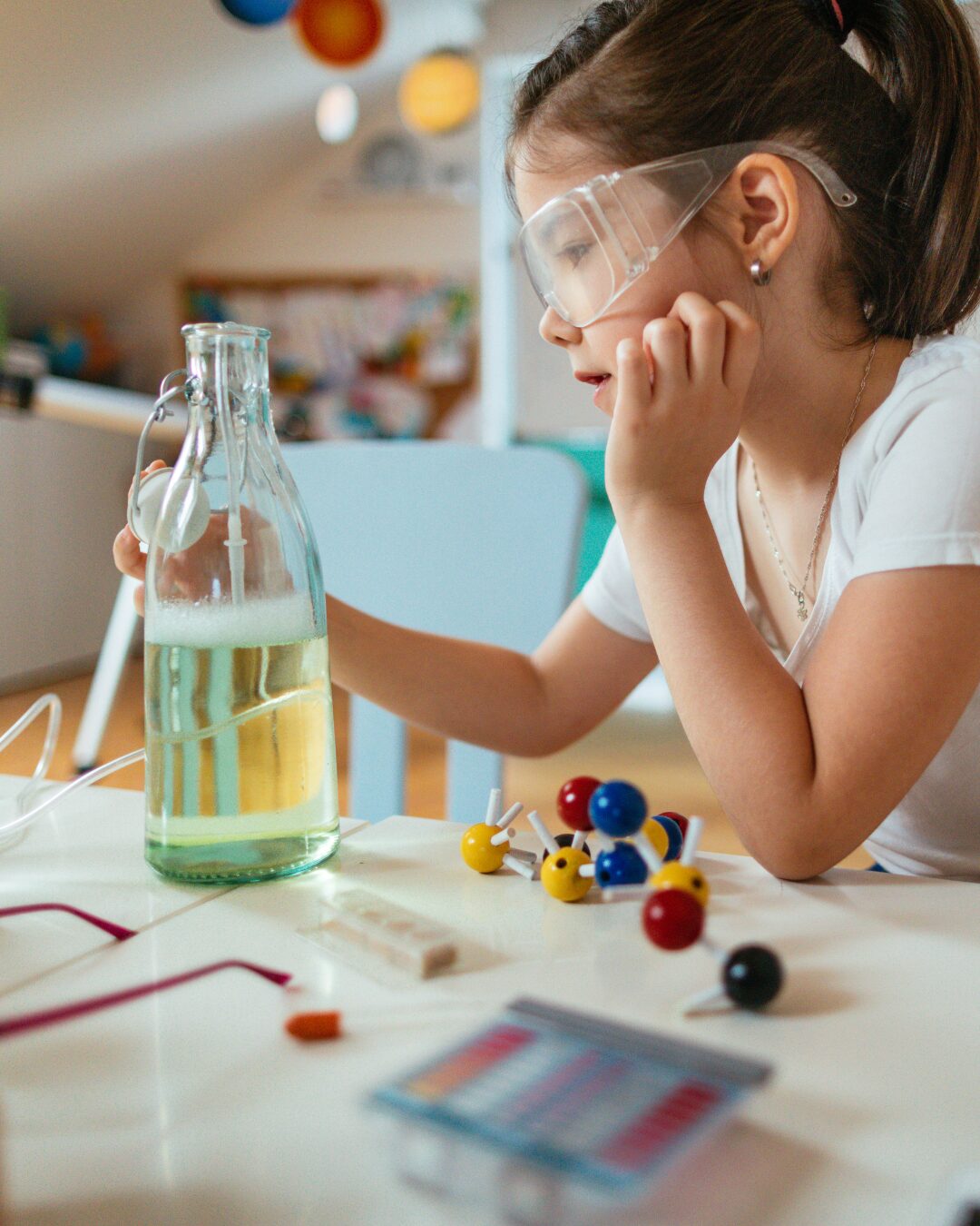 Marista Lab: Como incentivar o pensamento científico nas crianças?