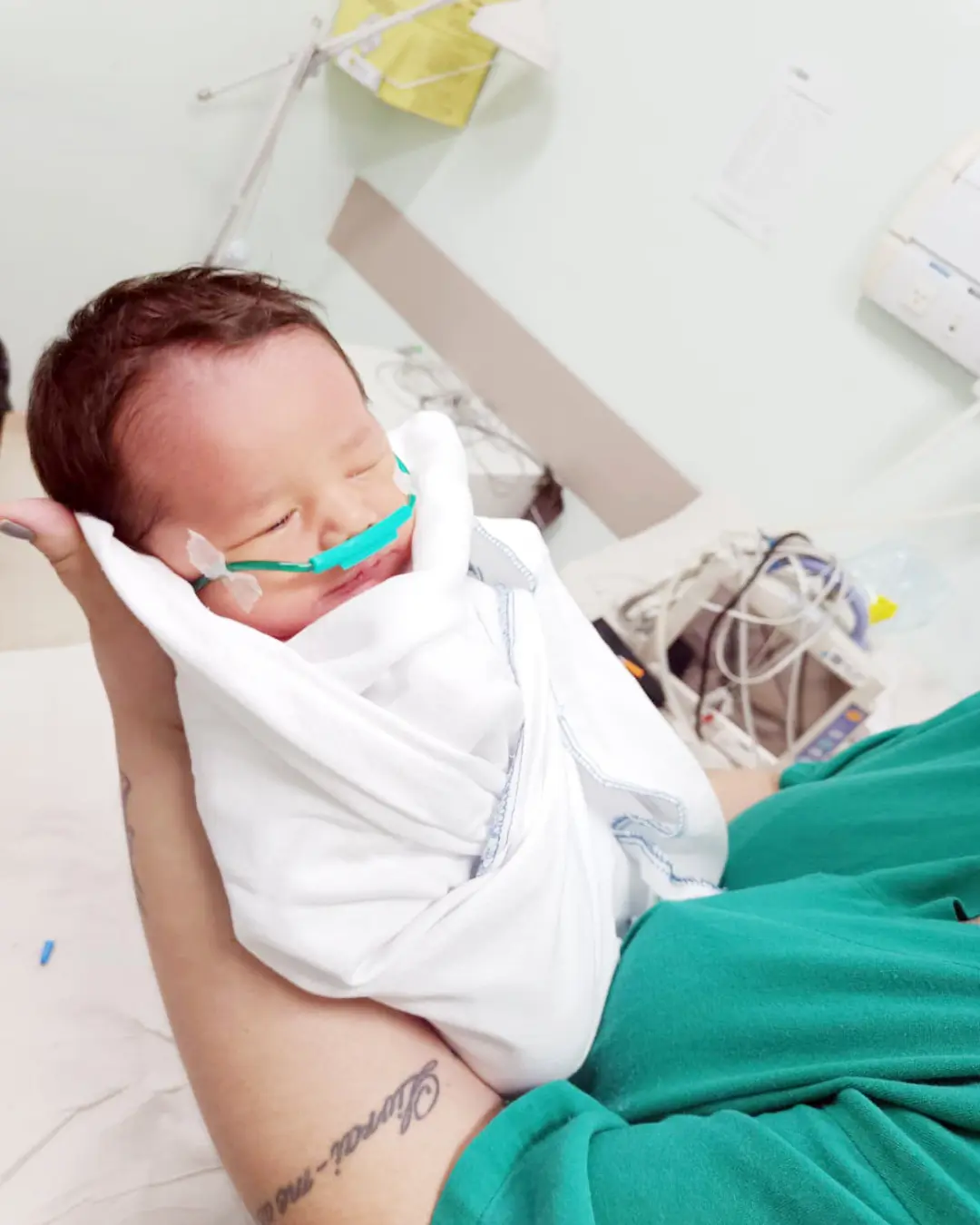 Imagem de destaque - GMs salvam vida de recém-nascido que se engasgou com leite materno