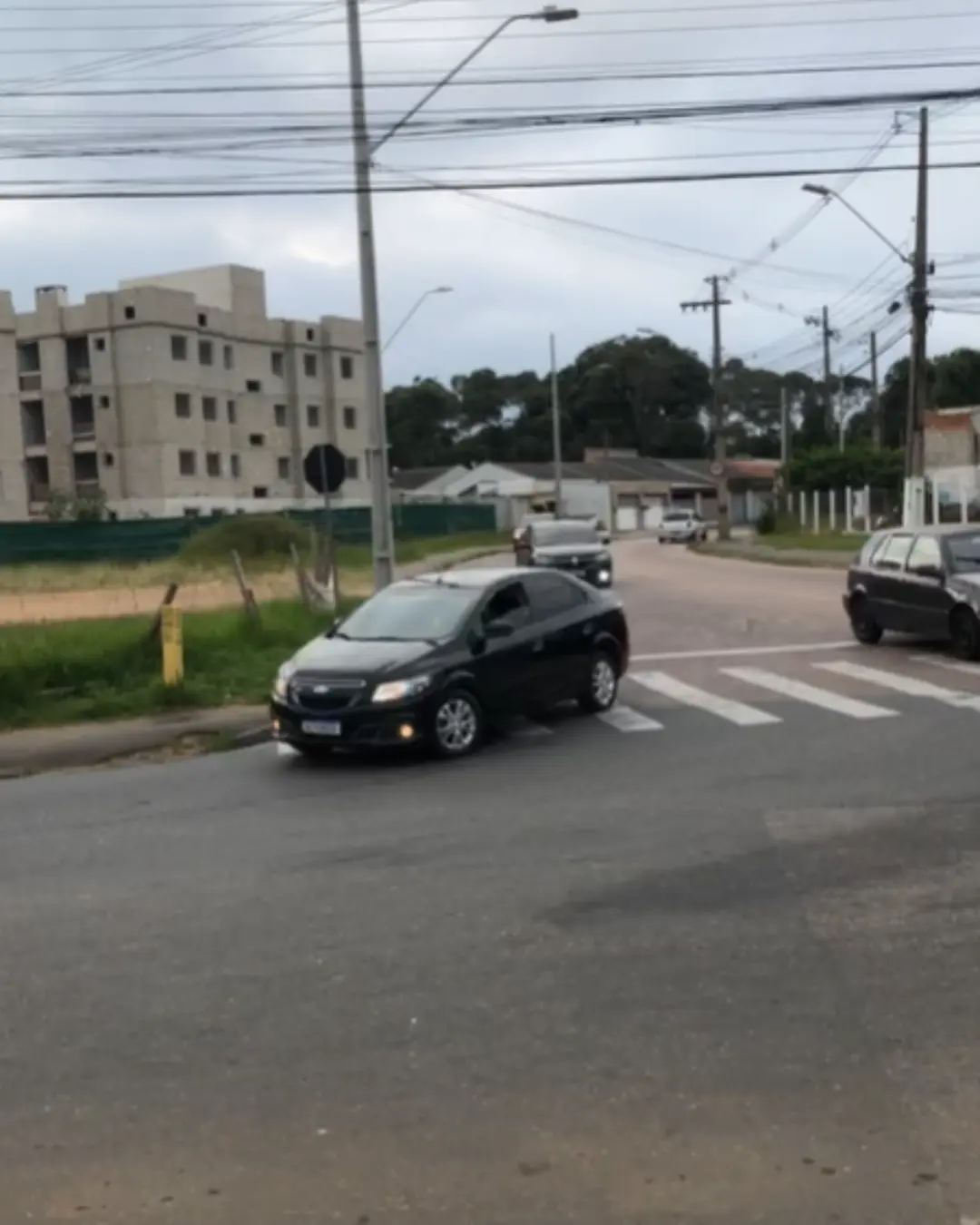 Imagem de destaque - Trânsito intenso na rua Presidente Costa e Silva