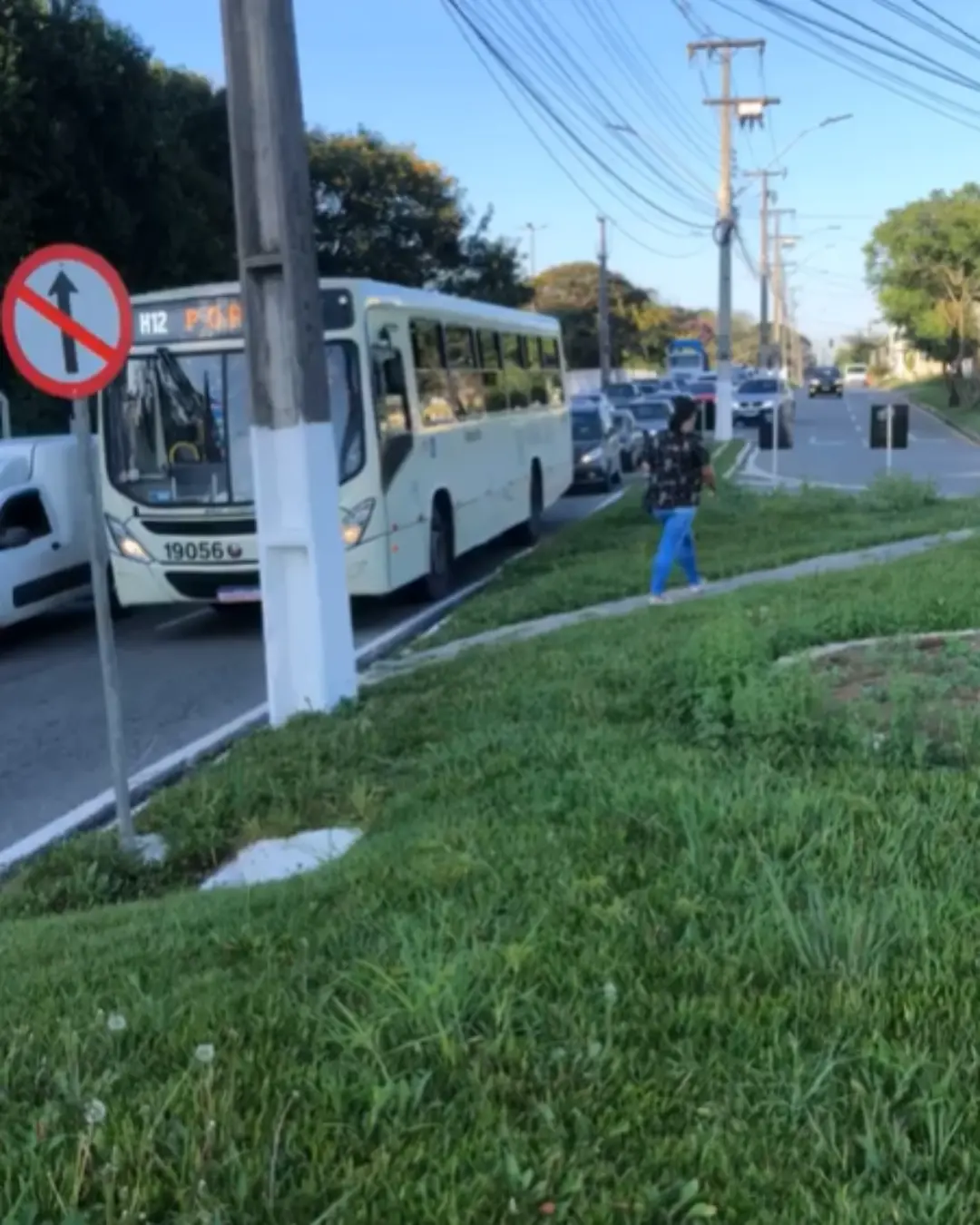 Imagem de destaque - Trânsito parado na rua São Vicente de Paulo
