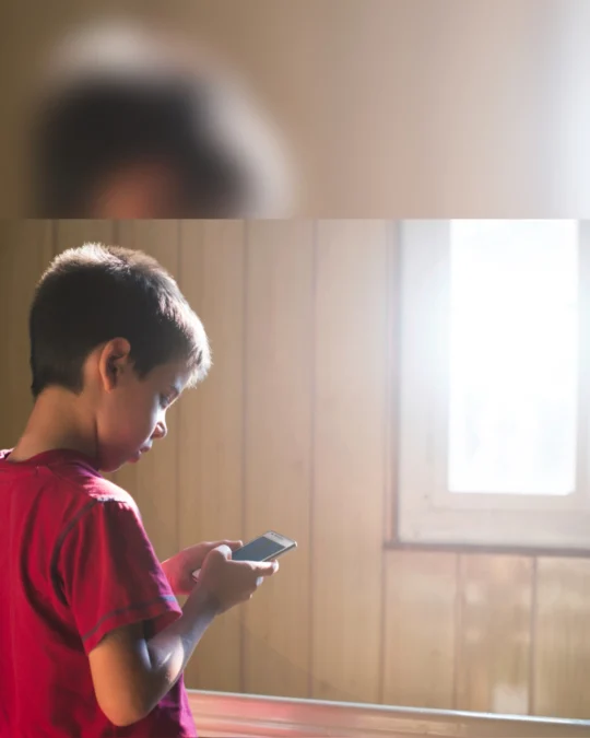 Imagem de destaque - Coluna SMED: O uso de telas na primeira infância