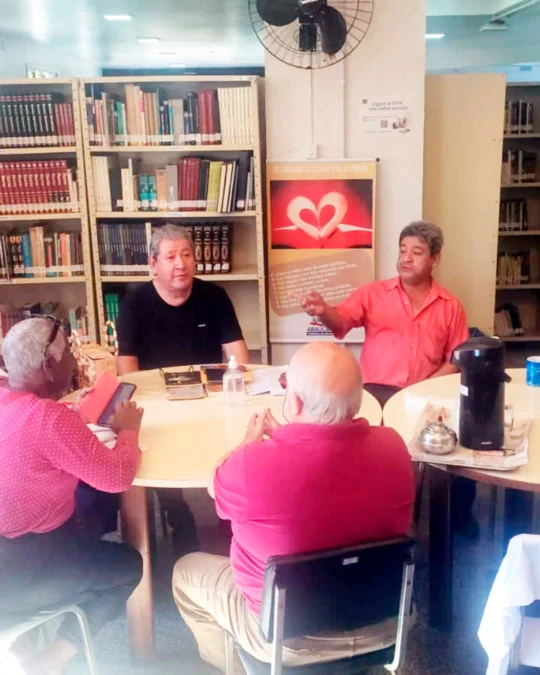 Imagem de destaque - Grupo Poesia em Movimento convida população de Araucária para participar dos encontros