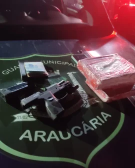 Imagem de destaque - Cocaína falsa resulta em prisão de três homens por tráfico de drogas e porte ilegal de arma