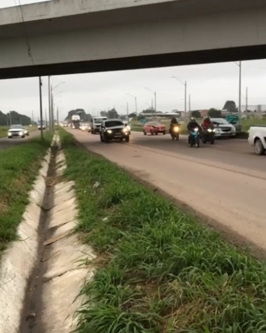 Acidente na BR-476 Complica o Trânsito