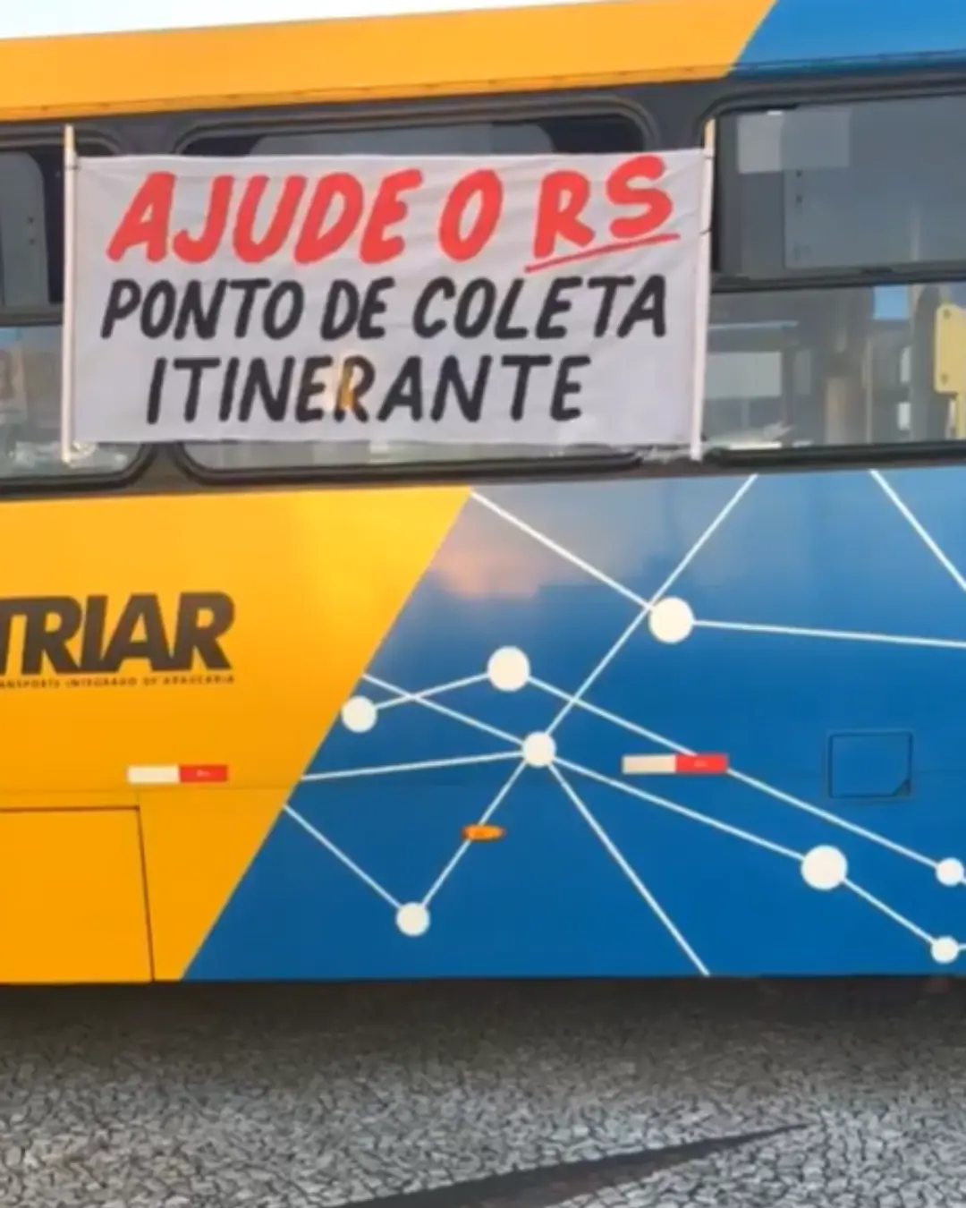 Campanha solidária na Praça da Bíblia para o Rio Grande do Sul