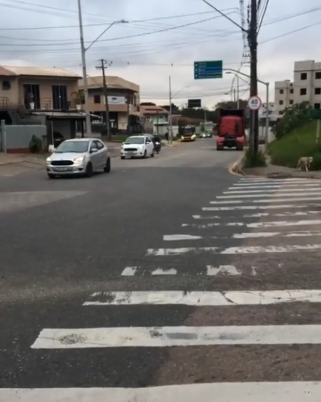 Condições de trânsito no bairro Costeira