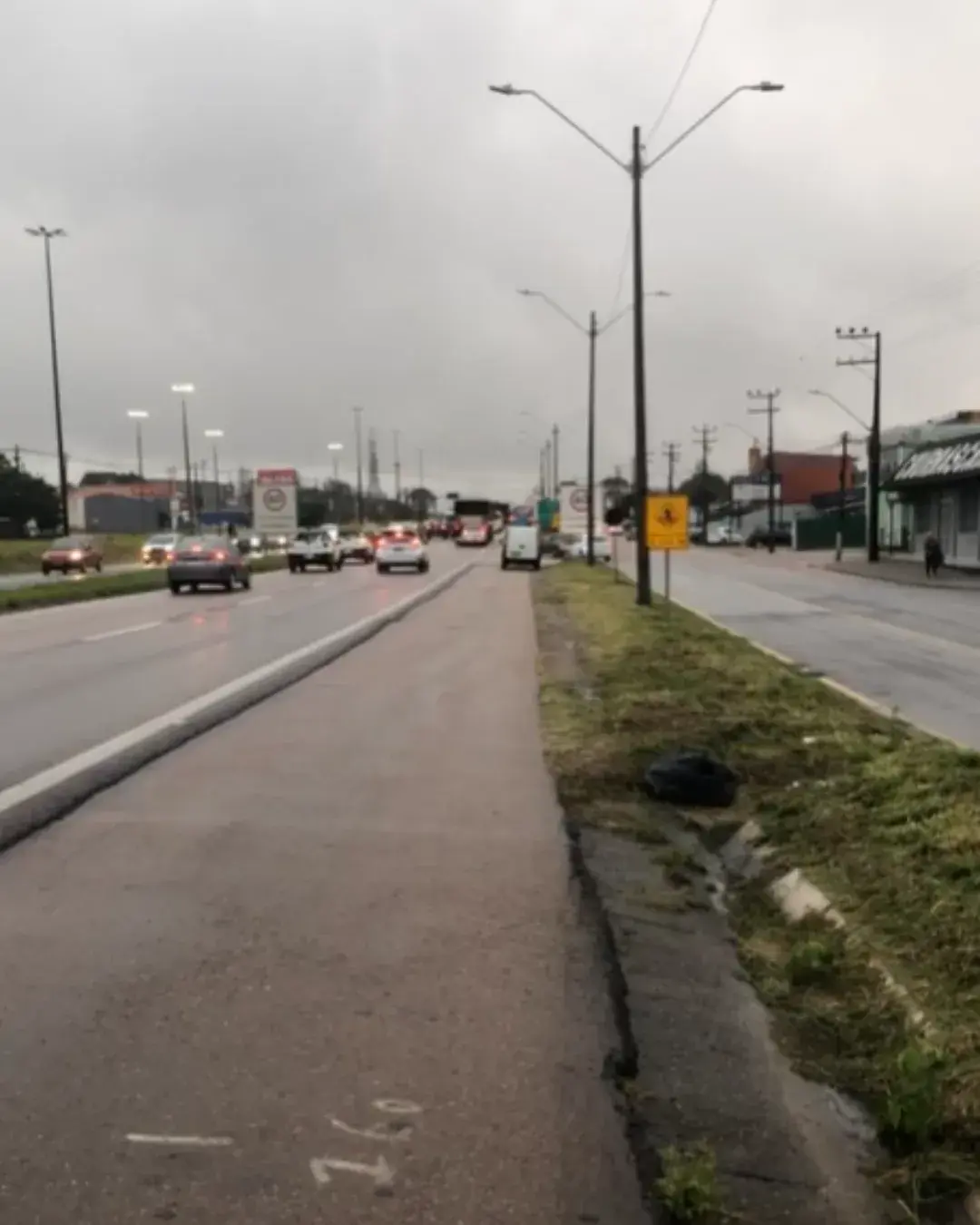 Tráfego tranquilo na Rodovia do Xisto