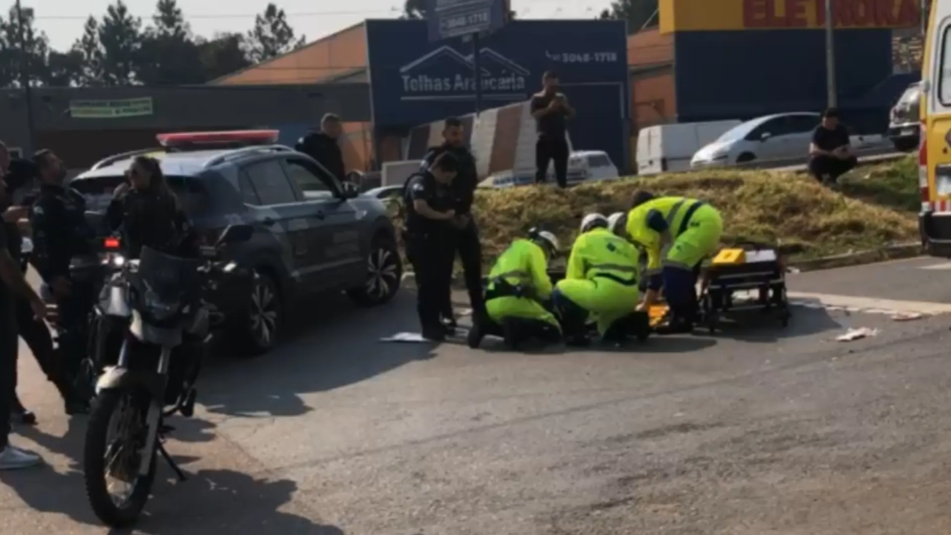 Acidente entre moto e carro na tarde de sábado (17) na Rodovia do Xisto